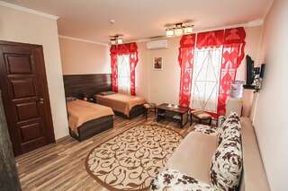 Мини-отель Slavyanskaya Hata Hotel Барановичи Улучшенный двухместный номер с 2 отдельными кроватями-1